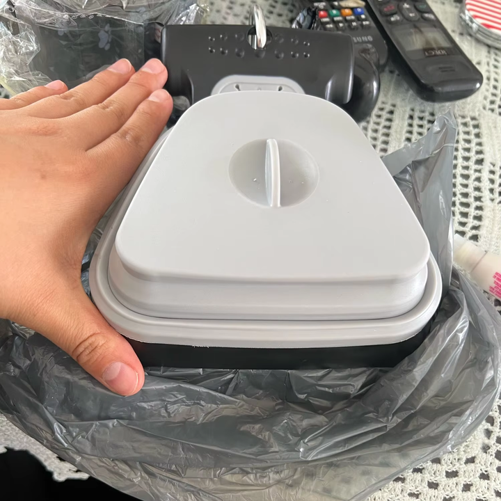 Foldable feces collector