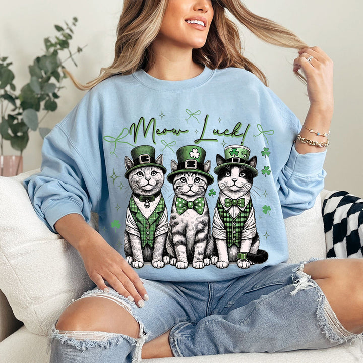 St. Patrick’s Day Cats Mom Retro Shamrock  Sweatshirt
