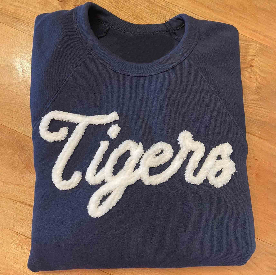 Embroidery Chenille Yarn Team Soft Sweatshirt