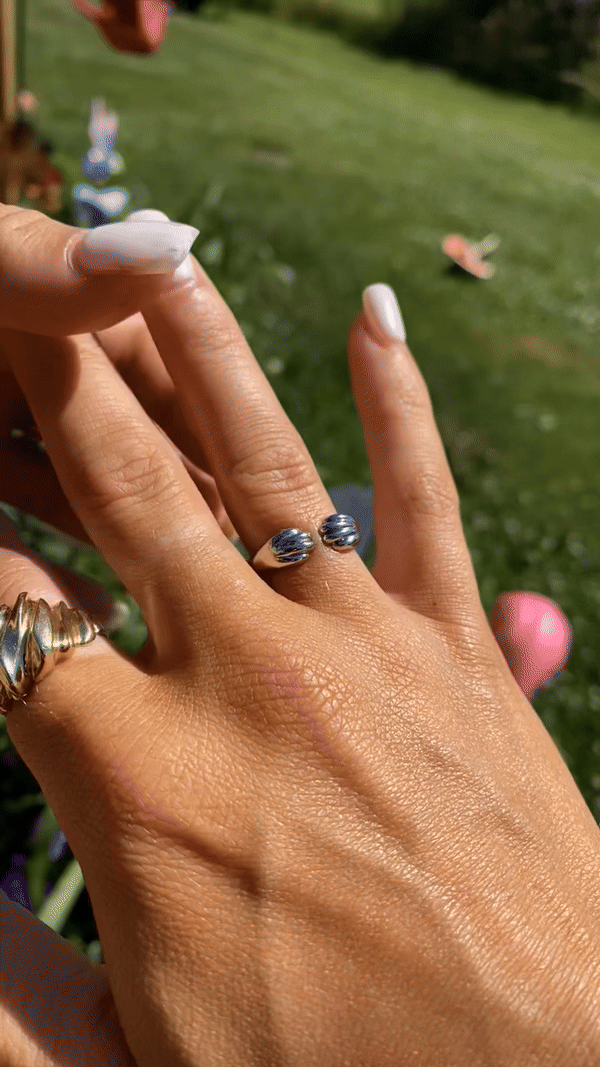 Paw Print Hug Ring