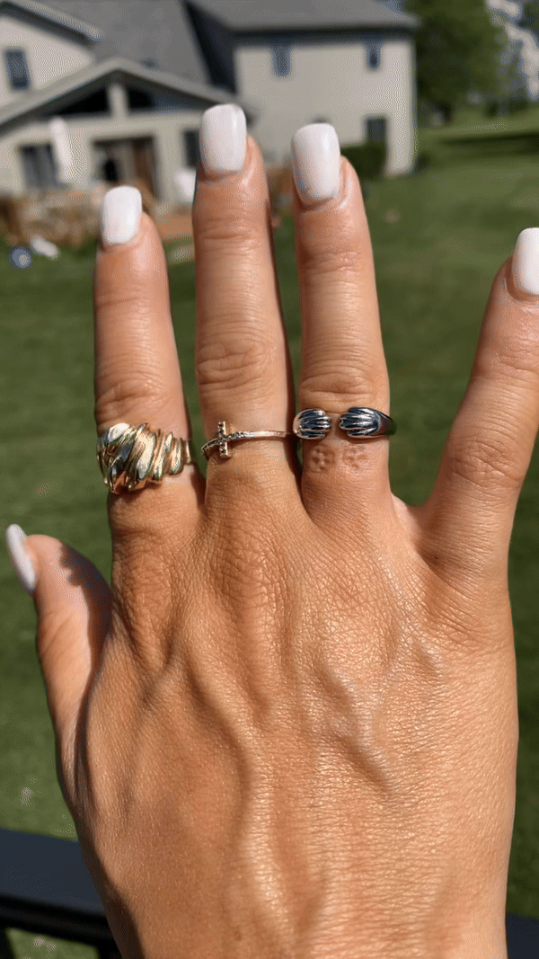 Paw Print Hug Ring