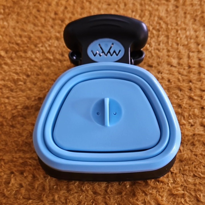 Foldable feces collector