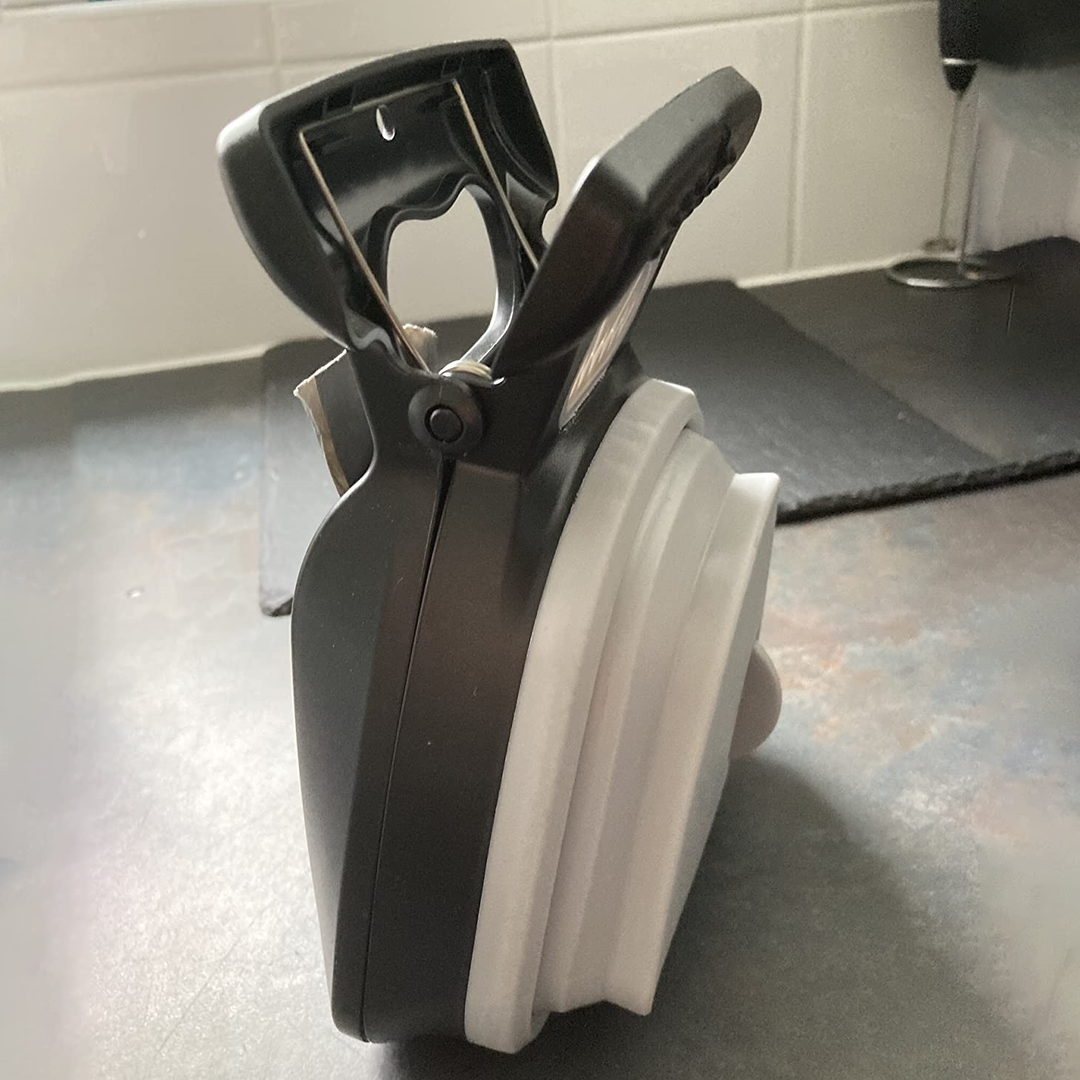 Foldable feces collector