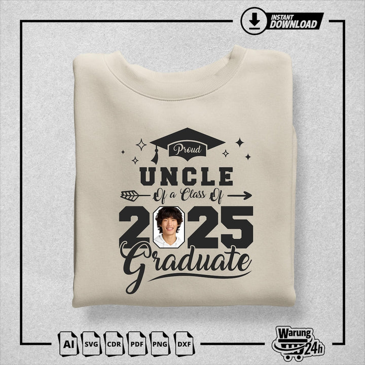 Proud Mom of a 2025 graduate photo T-Shirt